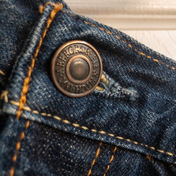 ABERCROMBIE AND FITCH dark wash men jeans - Picture 2 of 6
